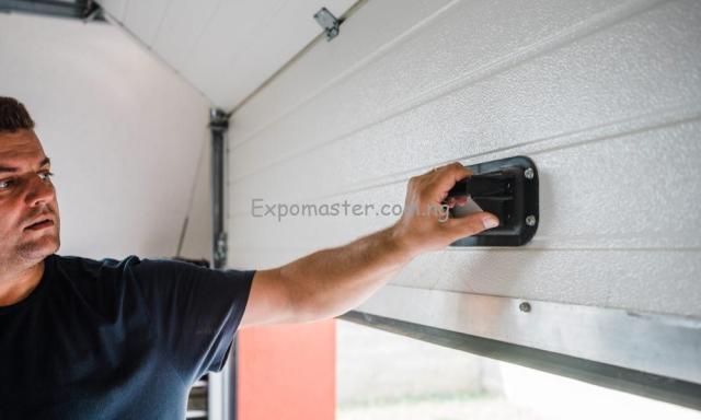 How To Easily Pick A Garage Door Lock Easy-Ways-to-Lock-Garage-Door-from-Inside