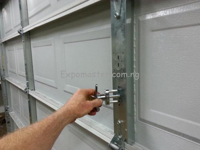 How To Easily Pick A Garage Door Lock Picking-A-Garage-Door-Lock
